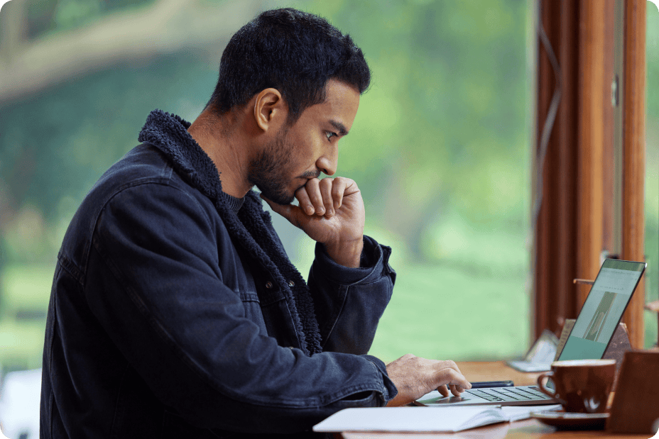 Customer making a complaint enquiry